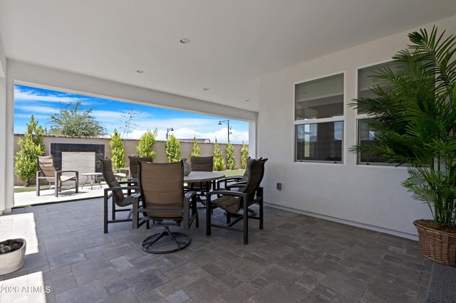 17616 W MIDDLEBURY Street, Surprise, AZ 85388