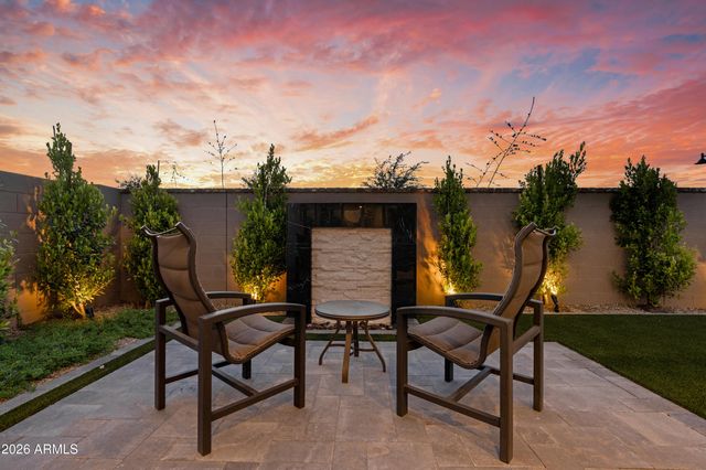 17616 W MIDDLEBURY Street, Surprise, AZ 85388