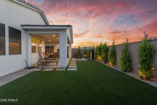 17616 W MIDDLEBURY Street, Surprise, AZ 85388