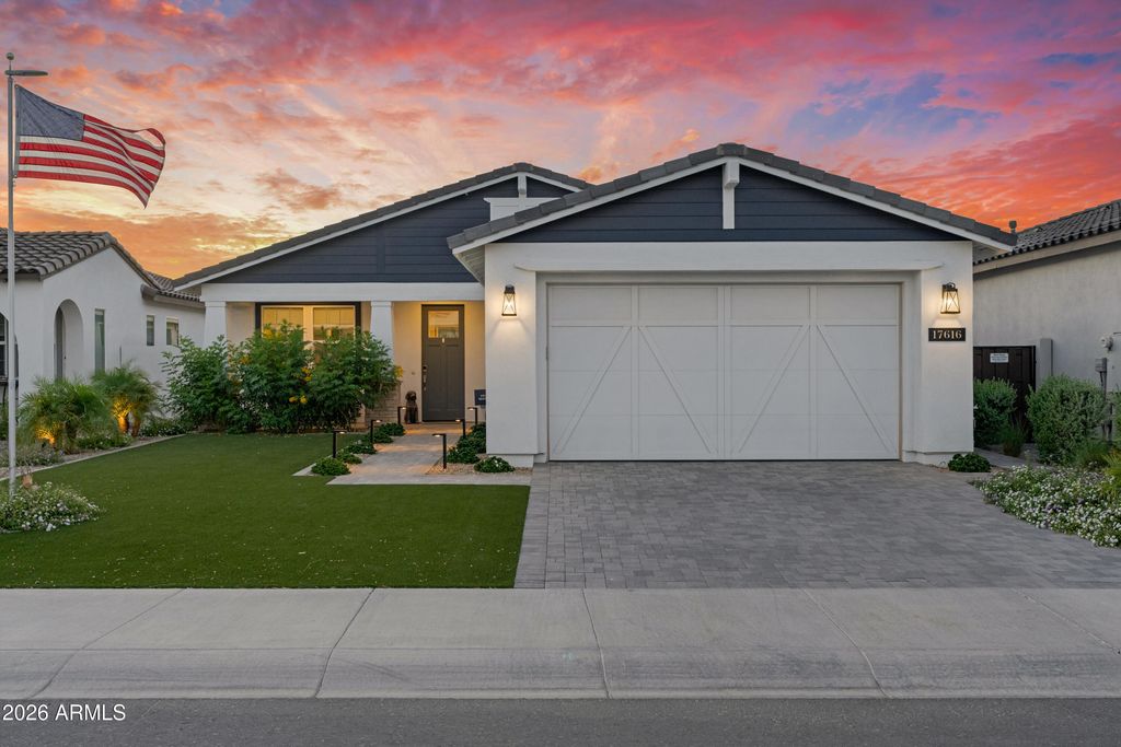 17616 W MIDDLEBURY Street, Surprise, AZ 85388 — photo 3