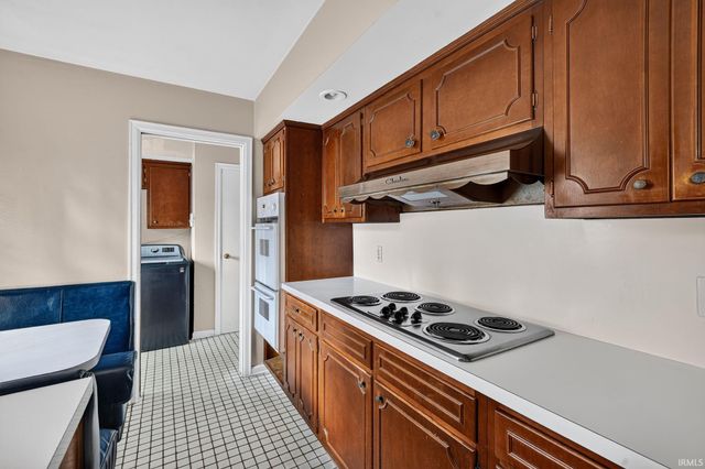 1915 Churchill Drive, South Bend, IN 46617