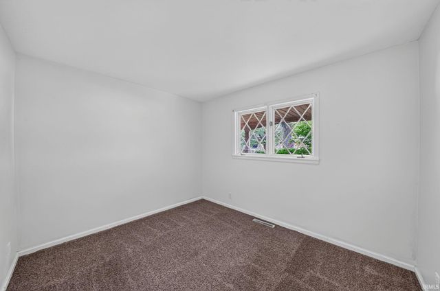 1915 Churchill Drive, South Bend, IN 46617