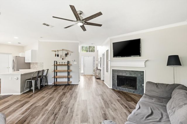 7013 Riverchase Trail, Denton, TX 76210
