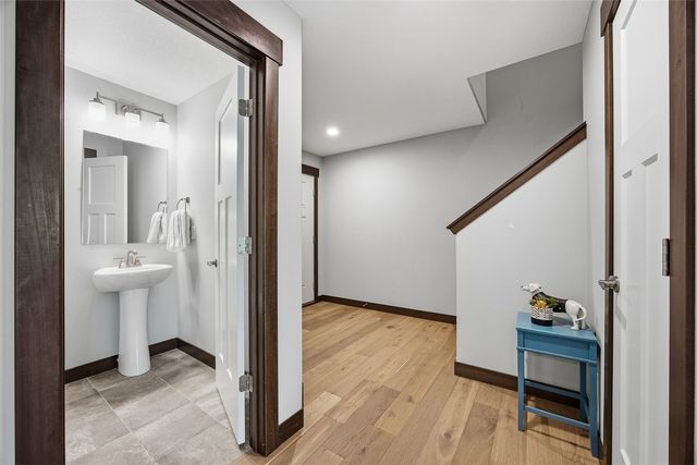 3507 Pioneer Avenue SE, Cedar Rapids, IA 52403