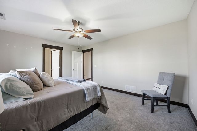 3507 Pioneer Avenue SE, Cedar Rapids, IA 52403
