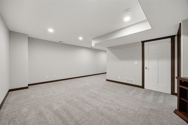 3507 Pioneer Avenue SE, Cedar Rapids, IA 52403