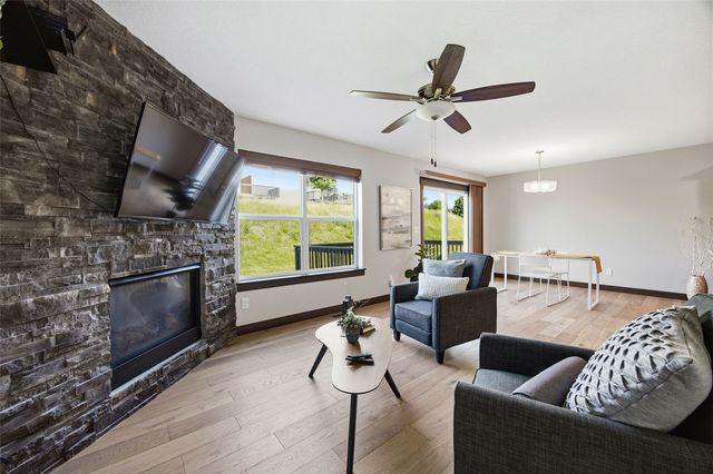 3507 Pioneer Avenue SE, Cedar Rapids, IA 52403