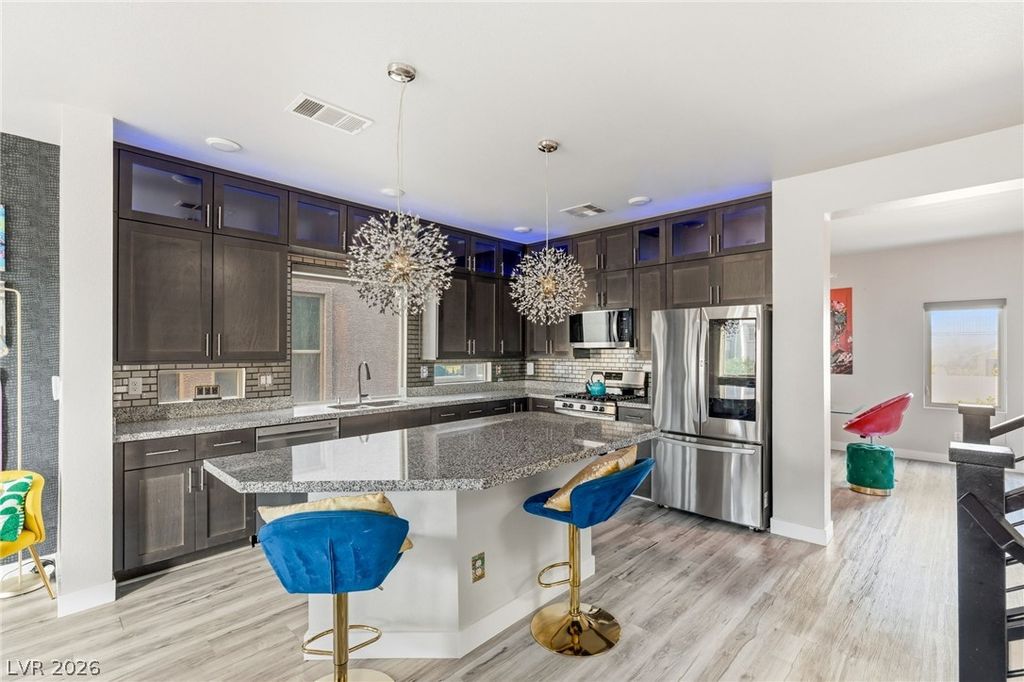 8111 Haywood Estate Avenue, Las Vegas, NV 89113 — photo 4
