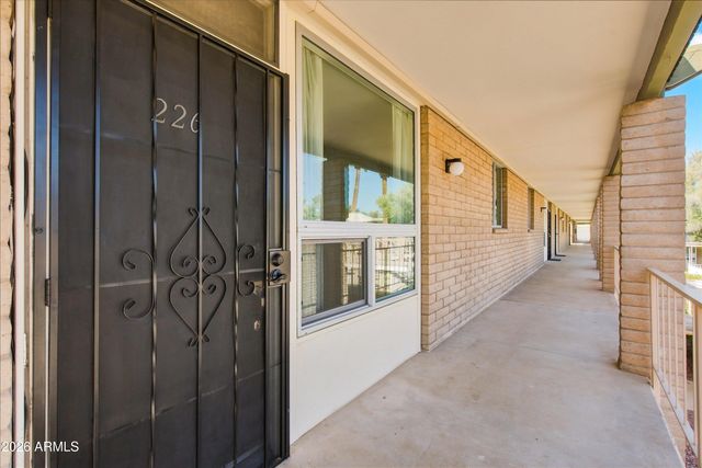 3737 E TURNEY Avenue 226, Phoenix, AZ 85018