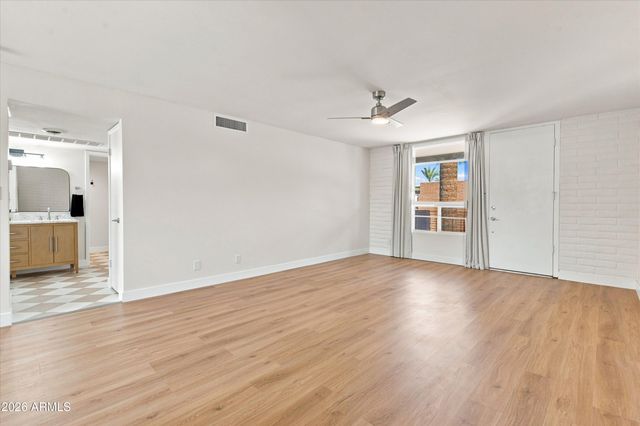 3737 E TURNEY Avenue 226, Phoenix, AZ 85018