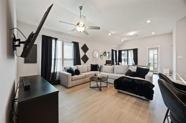 15331 Oakheath Colony Lane, Houston, TX 77044