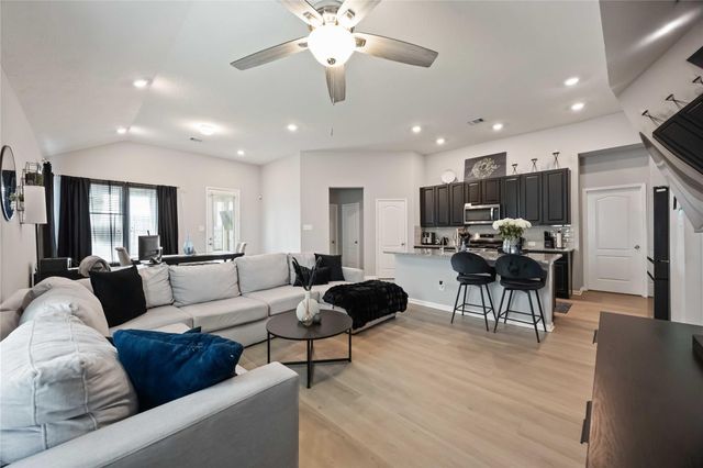 15331 Oakheath Colony Lane, Houston, TX 77044