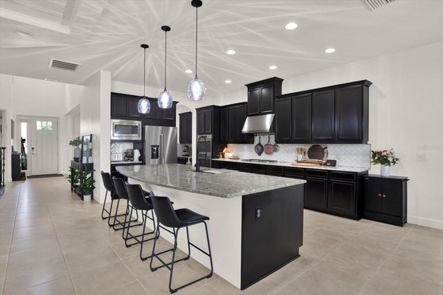 9339 BELLA VITA CIRCLE, Land O Lakes, FL 34637