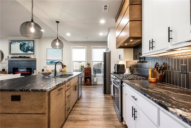 1300 Bunker Drive, Pea Ridge, AR 72751