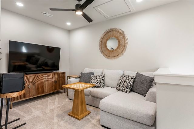 1300 Bunker Drive, Pea Ridge, AR 72751