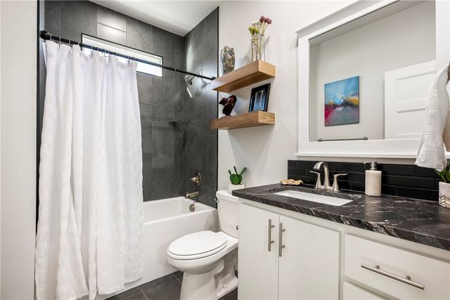 1300 Bunker Drive, Pea Ridge, AR 72751