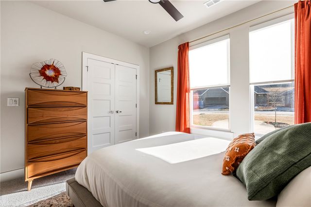 1300 Bunker Drive, Pea Ridge, AR 72751