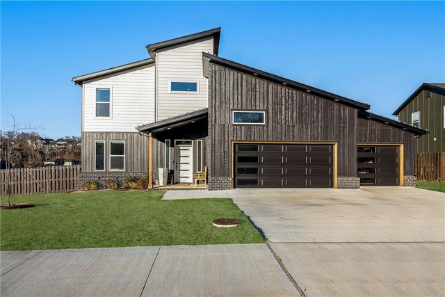 1300 Bunker Drive, Pea Ridge, AR 72751