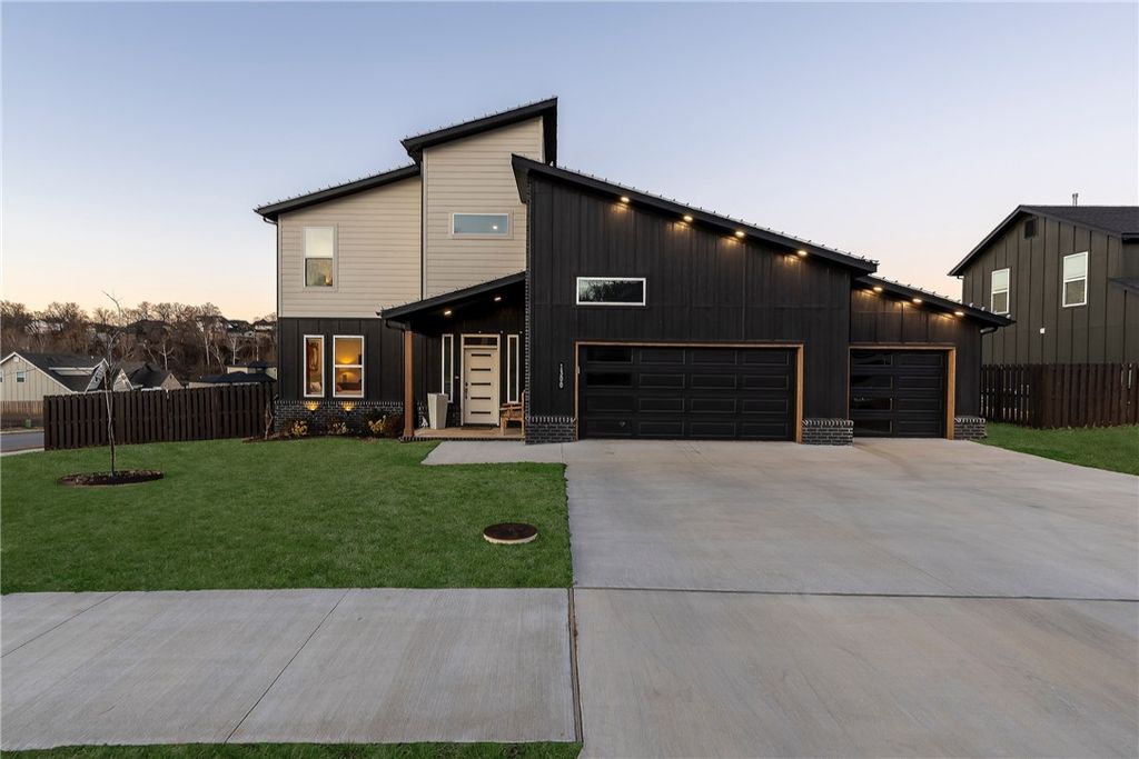 1300 Bunker Drive, Pea Ridge, AR 72751