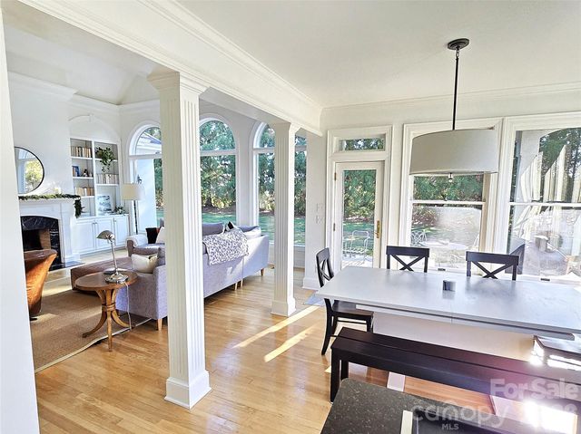 40 Shipwatch Drive, Hickory, NC 28601