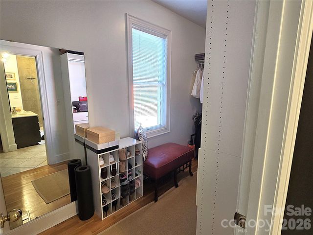 40 Shipwatch Drive, Hickory, NC 28601