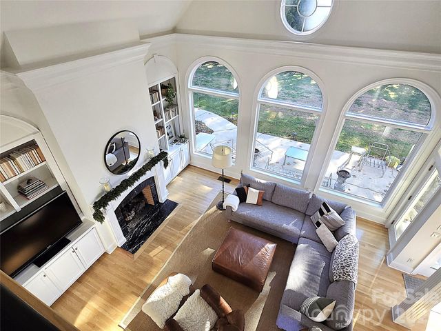 40 Shipwatch Drive, Hickory, NC 28601