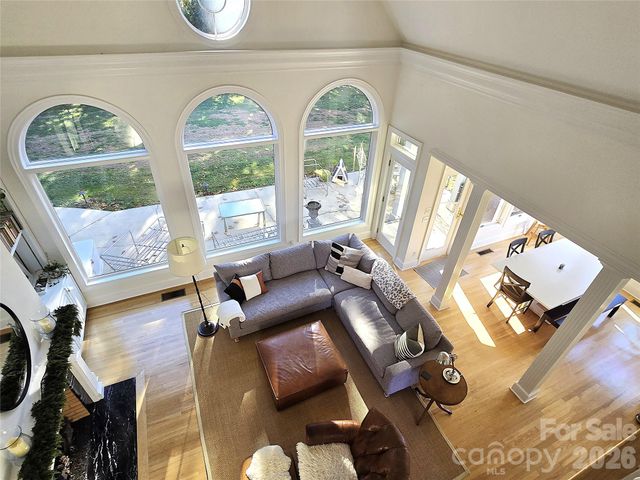 40 Shipwatch Drive, Hickory, NC 28601