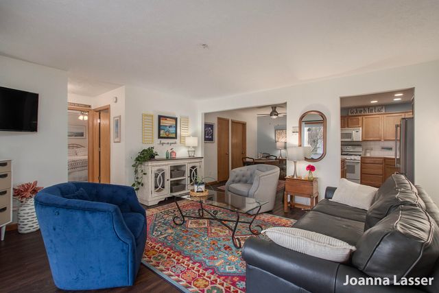 3122 W Crystal Waters Drive 1, Holland, MI 49424