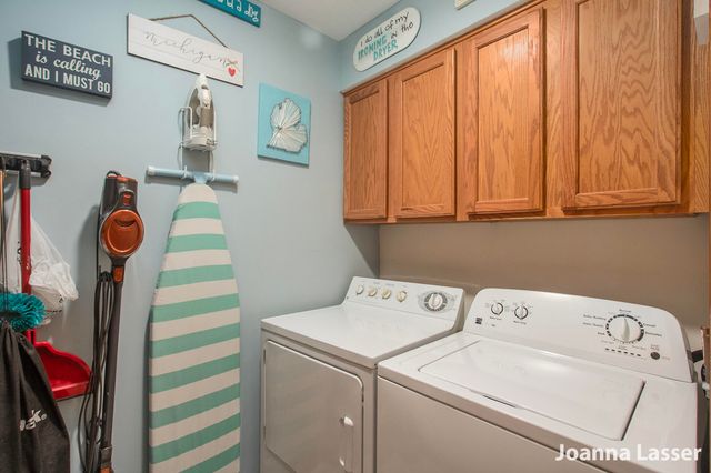 3122 W Crystal Waters Drive 1, Holland, MI 49424