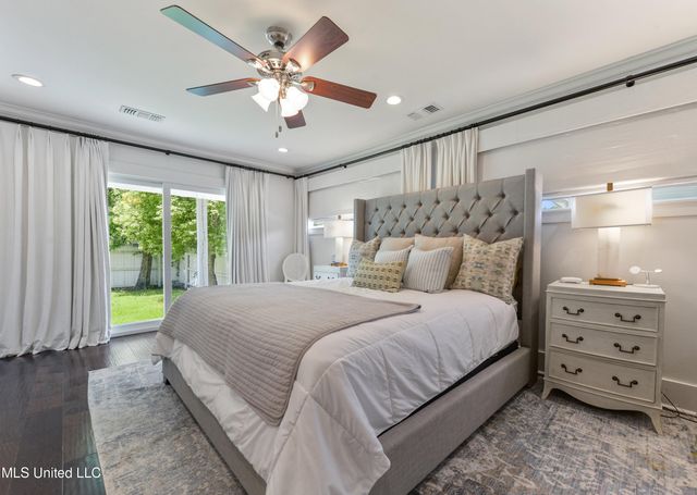 354 Main Street, Bay Saint Louis, MS 39520