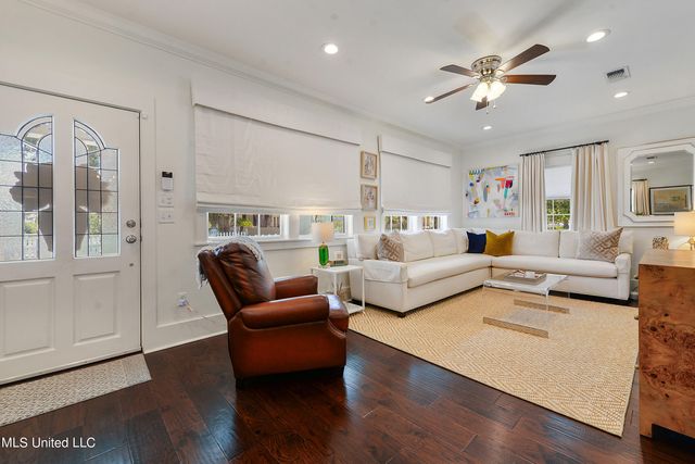 354 Main Street, Bay Saint Louis, MS 39520