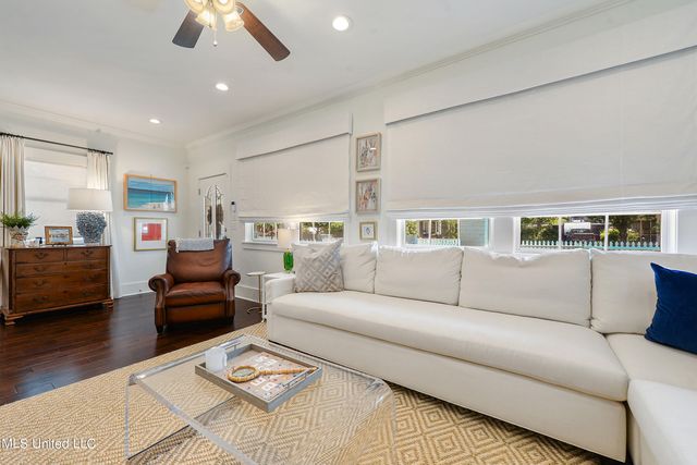 354 Main Street, Bay Saint Louis, MS 39520