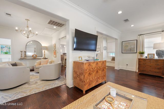 354 Main Street, Bay Saint Louis, MS 39520