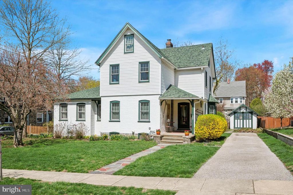 207 CHESTNUT AVENUE, Narberth, PA 19072