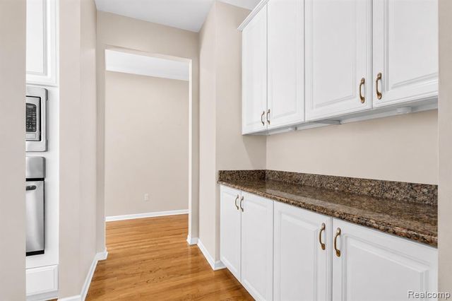 1781 Westridge Drive, Rochester, MI 48306