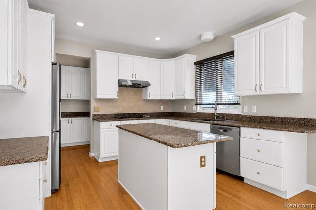 1781 Westridge Drive, Rochester, MI 48306