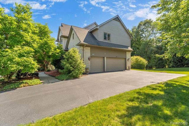 1781 Westridge Drive, Rochester, MI 48306
