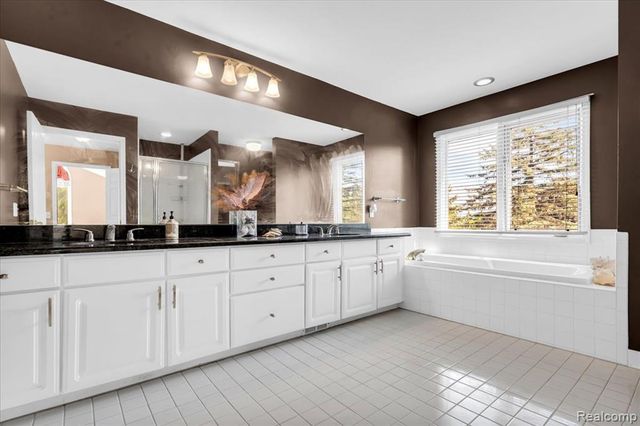 1781 Westridge Drive, Rochester, MI 48306
