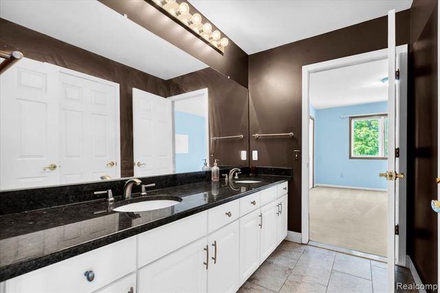 1781 Westridge Drive, Rochester, MI 48306