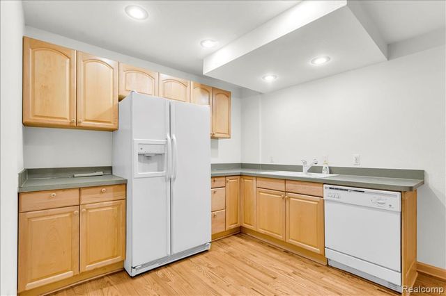 1781 Westridge Drive, Rochester, MI 48306