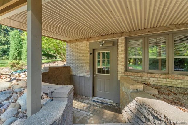 1781 Westridge Drive, Rochester, MI 48306