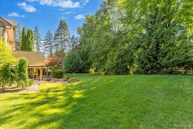 1781 Westridge Drive, Rochester, MI 48306