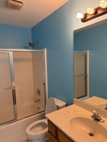 4802 LILLIAN DR, Columbia, MO 65202