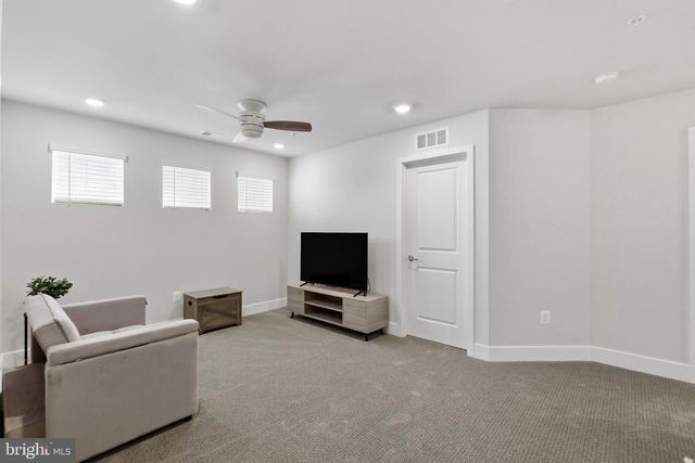 1418 CRAMPTON ST, Brunswick, MD 21716