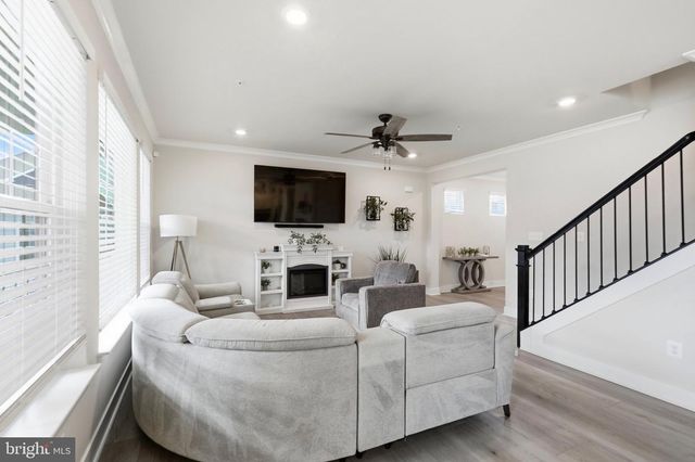 1418 CRAMPTON ST, Brunswick, MD 21716