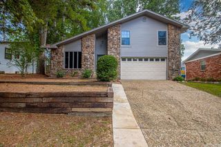 8615 Kennesaw Mountain Drive, Little Rock, AR 72103