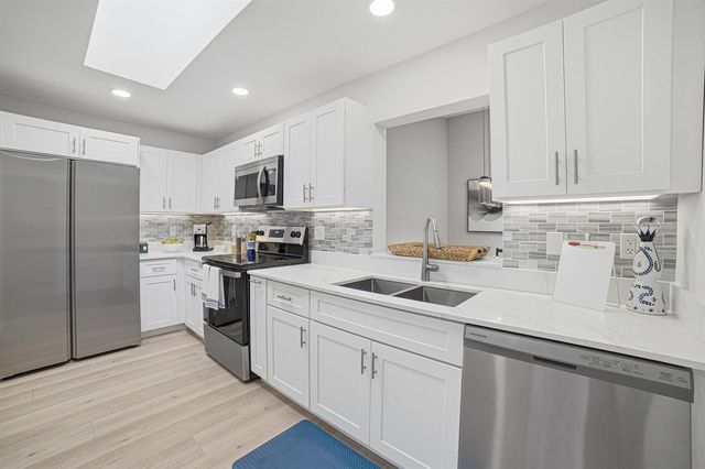 5325 S Bolero Circle, Delray Beach, FL 33484
