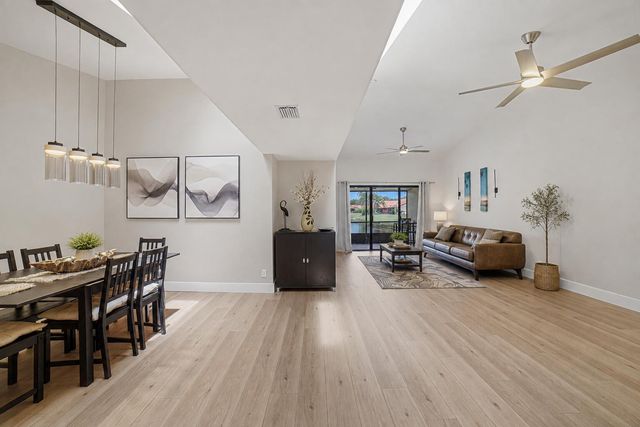 5325 S Bolero Circle, Delray Beach, FL 33484
