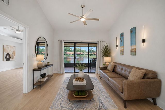 5325 S Bolero Circle, Delray Beach, FL 33484