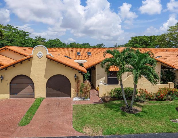 5325 S Bolero Circle, Delray Beach, FL 33484